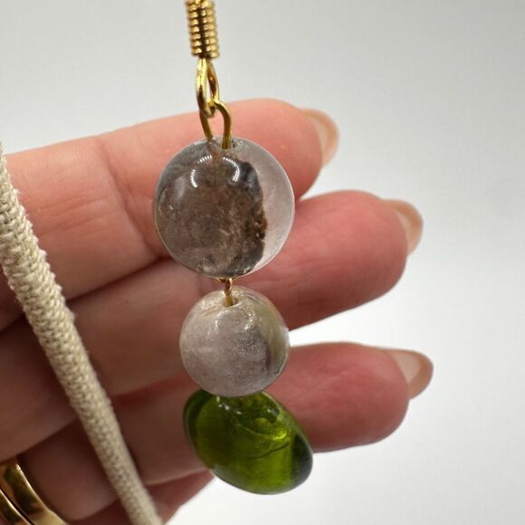 2.5" Green glass and agate stone dangle earrings with gold over 925 hooks! - Picture 2 of 14